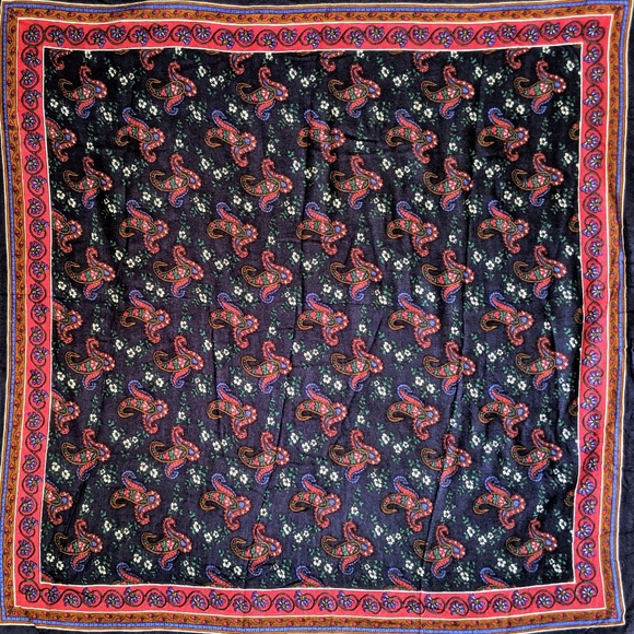 💙 Square Soft Scarf #hundredsofscarves - Picture 1 of 4